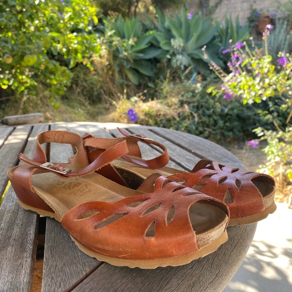 Yokono, size 39, made in Spain leather wedgish sandals - Picture 3 of 6
